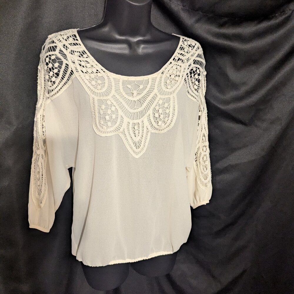Forever 21 Ivory white blouse